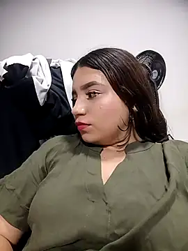Shell Latina online show from 04-24-26, 04:37
