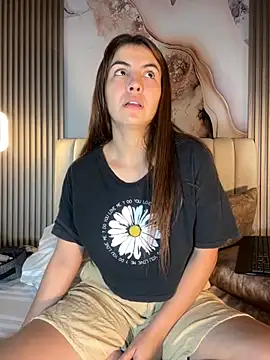 Dakota Evanns online show from 10-24-25, 04:03