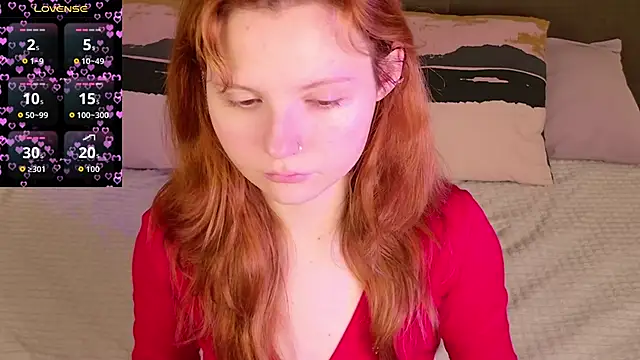 Snapshot of AlisHanson chatting on 09-27-25, 09:03 AlisHanson online show from 09-27-25, 09:03