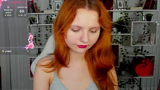 Snapshot of AlisHanson chatting on 11-07-25, 01:11 AlisHanson online show from 11-07-25, 01:11