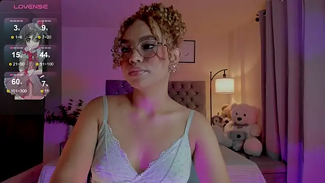 Snapshot of OxanaFedorova1- chatting on 04-28-26, 02:27 OxanaFedorova1- online show from 04-28-26, 02:27