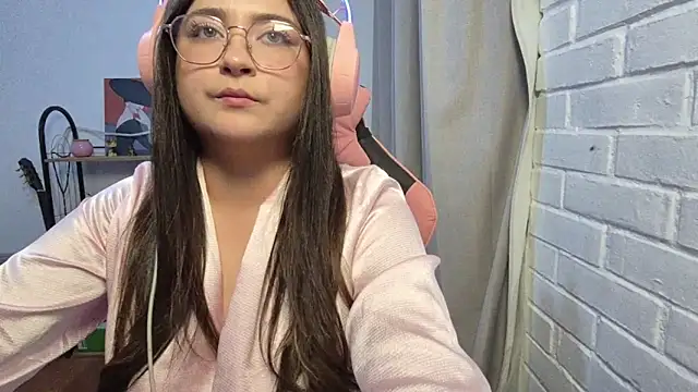 valentinauwu online show from 03-31-26, 06:14