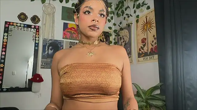 Snapshot of Raven_luv chatting on 11-21-25, 12:54 Raven luv online show from 11-21-25, 12:54