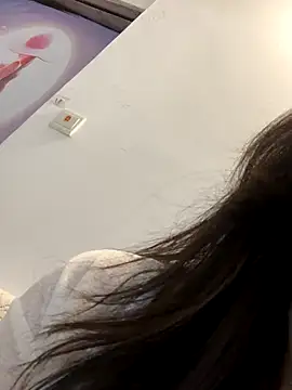 Snapshot of wly2028 chatting on 10-03-25, 06:43 wly2028 online show from 10-03-25, 06:43