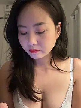 Snapshot of wly2028 chatting on 10-30-25, 01:01 wly2028 online show from 10-30-25, 01:01