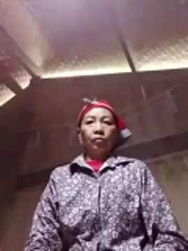 Snapshot of -Xuka-200 chatting on 10-24-25, 04:53 -Xuka-200 online show from 10-24-25, 04:53