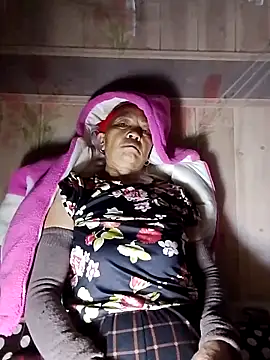 Snapshot of -Xuka-200 chatting on 11-05-25, 10:10 -Xuka-200 online show from 11-05-25, 10:10