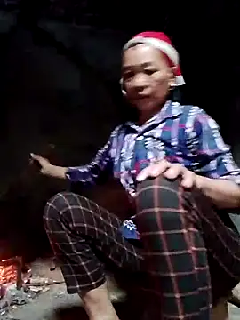 Snapshot of -Xuka-200 chatting on 11-09-25, 01:26 -Xuka-200 online show from 11-09-25, 01:26