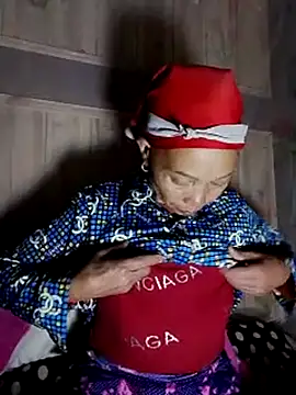 Snapshot of -Xuka-200 chatting on 11-20-25, 12:16 -Xuka-200 online show from 11-20-25, 12:16