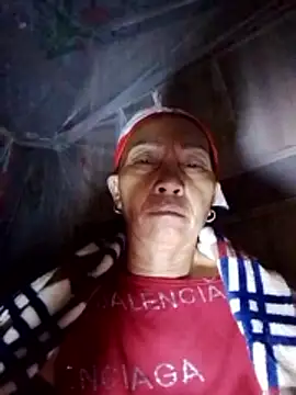 Snapshot of -Xuka-200 chatting on 11-21-25, 11:03 -Xuka-200 online show from 11-21-25, 11:03