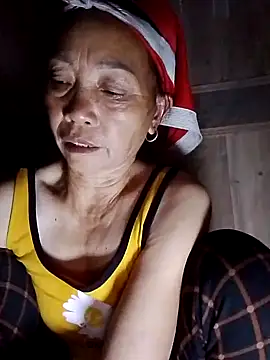 Snapshot of -Xuka-200 chatting on 11-23-25, 10:15 -Xuka-200 online show from 11-23-25, 10:15