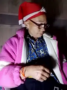 Snapshot of -Xuka-200 chatting on 11-27-25, 01:24 -Xuka-200 online show from 11-27-25, 01:24