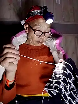 Snapshot of -Xuka-200 chatting on 11-28-25, 12:08 -Xuka-200 online show from 11-28-25, 12:08