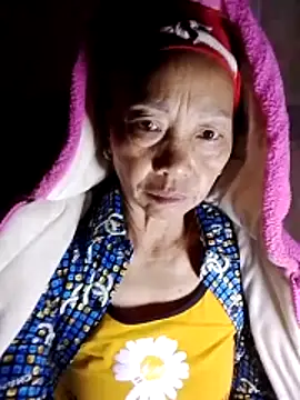 Snapshot of -Xuka-200 chatting on 11-29-25, 12:13 -Xuka-200 online show from 11-29-25, 12:13