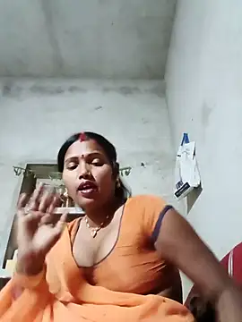 Snapshot of Cm_pooja chatting on 05-22-26, 04:45 Cm pooja online show from 05-22-26, 04:45