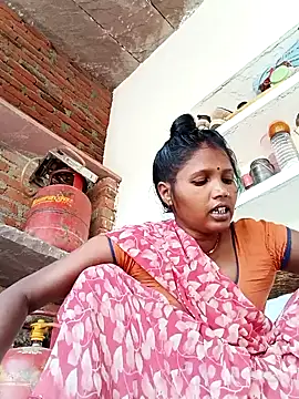 Snapshot of Cm_pooja chatting on 07-14-26, 04:06 Cm pooja online show from 07-14-26, 04:06
