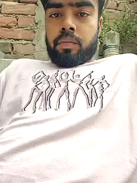 Snapshot of soniriyaa010101 chatting on 10-26-25, 09:26 soniriyaa010101 online show from 10-26-25, 09:26