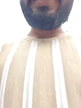 Snapshot of soniriyaa010101 chatting on 10-30-25, 10:16 soniriyaa010101 online show from 10-30-25, 10:16