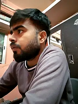 Snapshot of soniriyaa010101 chatting on 12-02-25, 10:31 soniriyaa010101 online show from 12-02-25, 10:31