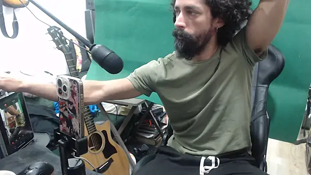 Snapshot of Stringin69 chatting on 05-27-26, 06:38 Stringin69 online show from 05-27-26, 06:38