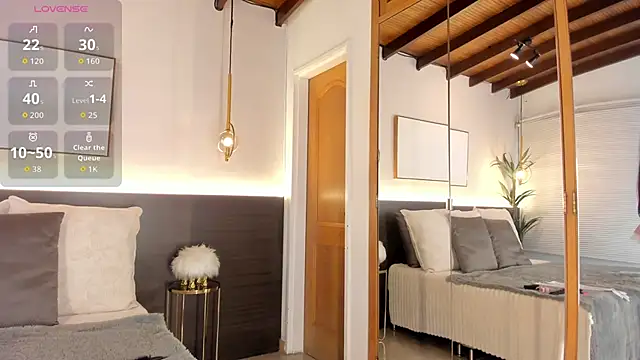 VictoriaShelby online show from 10-02-25, 12:23