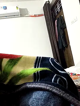 Chanderi19 online show from 02-18-26, 04:14