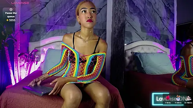 Snapshot of Alisha_Ebonyy chatting on 10-27-25, 11:25 Alisha Ebonyy online show from 10-27-25, 11:25