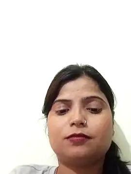 Hot-Pooja25 online show from 04-10-26, 05:39