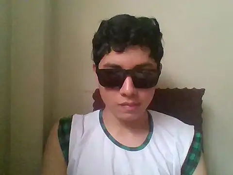 Snapshot of twinkboy593 chatting on 10-06-25, 09:12 twinkboy593 online show from 10-06-25, 09:12