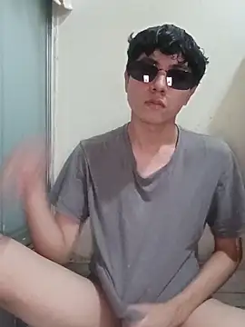 Snapshot of twinkboy593 chatting on 03-07-26, 10:51 twinkboy593 online show from 03-07-26, 10:51