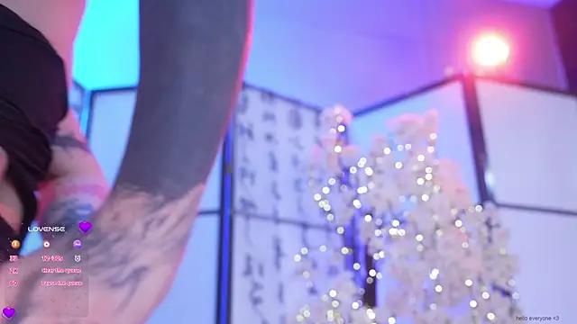 Snapshot of hot_Milena chatting on 10-19-25, 08:31 hot Milena online show from 10-19-25, 08:31