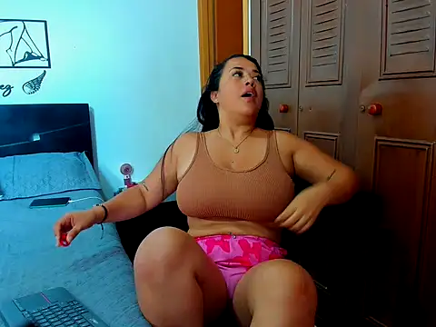 Allison 21  online show from 12-14-25, 06:56