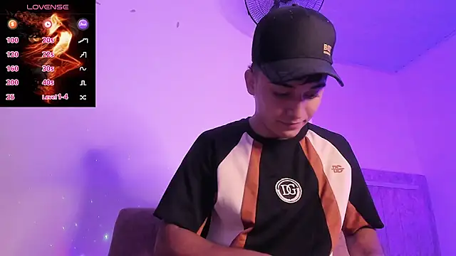 Austin Cardieff  online show from 09-29-25, 08:02