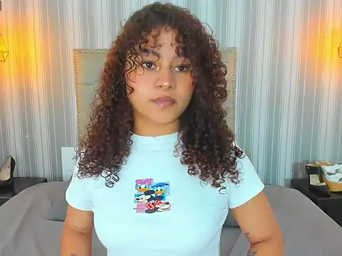 Sofiapassionne online show from 03-10-26, 01:49