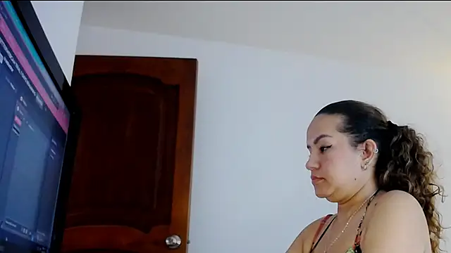 Dulce  Lovee online show from 09-24-25, 11:57