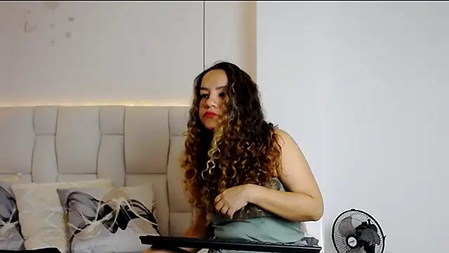 Dulce  Lovee online show from 09-26-25, 11:36