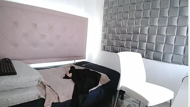 Dulce  Lovee online show from 10-07-25, 11:29