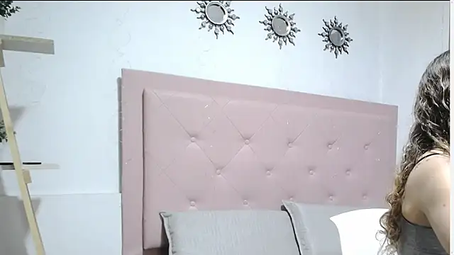 Dulce  Lovee online show from 10-13-25, 10:43