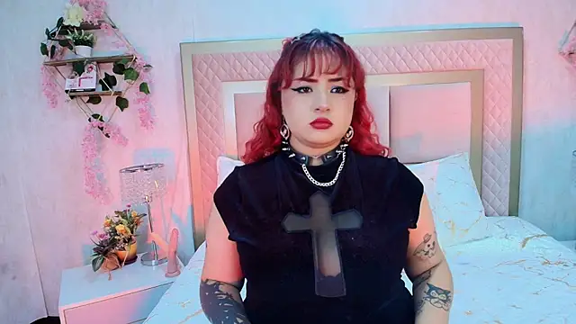 Snapshot of RavenVamp chatting on 10-16-25, 04:46 RavenVamp online show from 10-16-25, 04:46