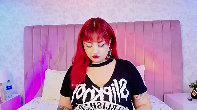 Snapshot of RavenVamp chatting on 12-04-25, 09:12 RavenVamp online show from 12-04-25, 09:12