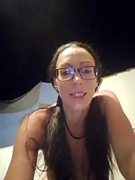 Snapshot of Astrid3 chatting on 06-17-26, 10:00 Astrid3 online show from 06-17-26, 10:00