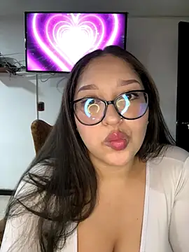 Snapshot of Whiitney_Bloom chatting on 11-16-25, 03:12 Whiitney Bloom online show from 11-16-25, 03:12