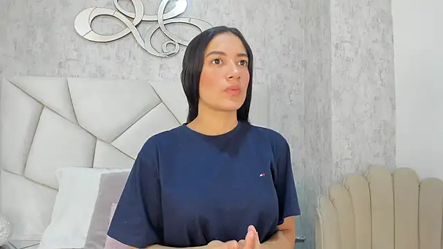 Snapshot of Skylerwhite02 chatting on 11-09-25, 08:07 Skylerwhite02 online show from 11-09-25, 08:07