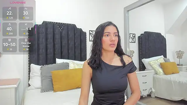 Snapshot of Skylerwhite02 chatting on 12-02-25, 07:53 Skylerwhite02 online show from 12-02-25, 07:53