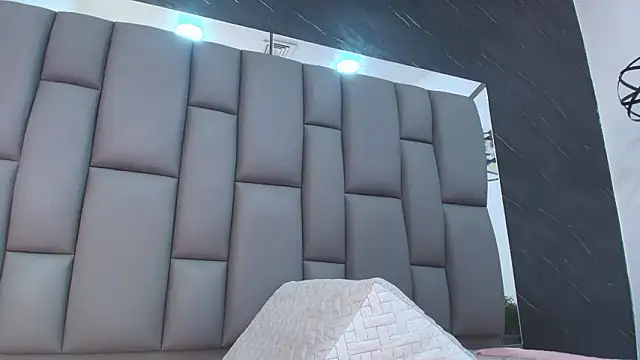 kissme luna online show from 02-23-26, 07:11