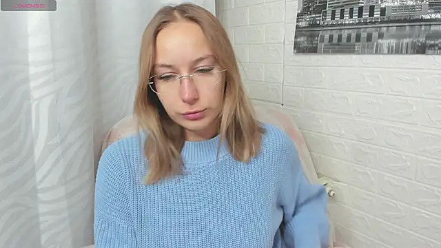 Snapshot of dina_sunshine chatting on 02-27-26, 12:32 dina sunshine online show from 02-27-26, 12:32