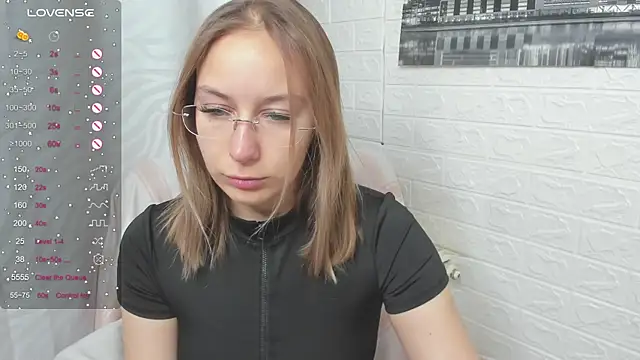 Snapshot of dina_sunshine chatting on 02-28-26, 12:55 dina sunshine online show from 02-28-26, 12:55