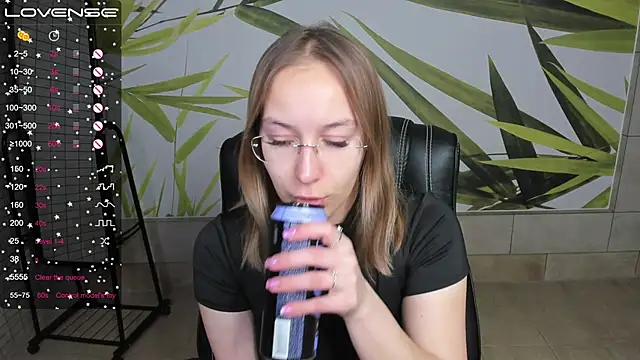 Snapshot of dina_sunshine chatting on 03-06-26, 12:40 dina sunshine online show from 03-06-26, 12:40