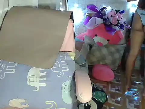 Snapshot of Sweet_Asian25 chatting on 12-15-24, 10:04 Sweet Asian25 online show from 12-15-24, 10:04