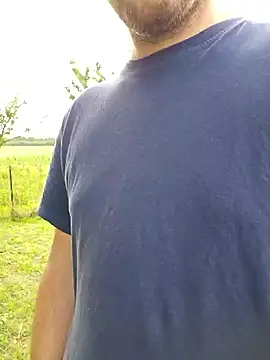 Snapshot of Boncoup7250xxx chatting on 09-11-25, 11:32 Boncoup7250xxx online show from 09-11-25, 11:32